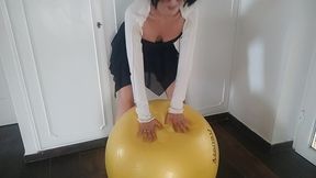the pilates ball is not suitable for peeing, but i piss on it anyway