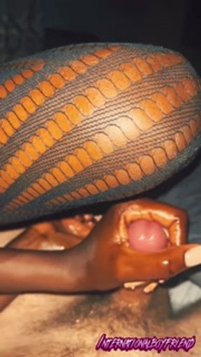 GIRLFRIEND HANDJOB MASSAGE HAPPY END HUGE CUMSHOT UNCUT WHITE DICK EBONY MAKES ME CUM