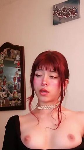 Latina Sensual Naked Masturbation in the Room