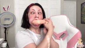 Dildo Throat Fuck