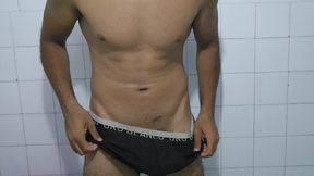 Playing with my dick and cum on my ups and shave it