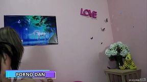 Dirty Blowjob Swap, Amy &amp_ Holly Share Porno Dan'_s Salty Loads!