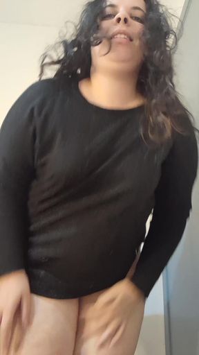 Curvy Bbbw amateur goes pro with her big ass