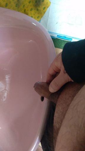 Dick pissing delicius