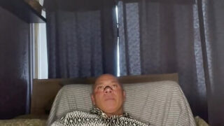 Uklippet bjørnemand Randy Jones i dampende solo-session, håndjob og dyb røvleg for at komme