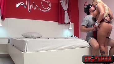 Loirinha levou rola em todos os buracos - - Cibele Mancinni - Frotinha Porn Star - -