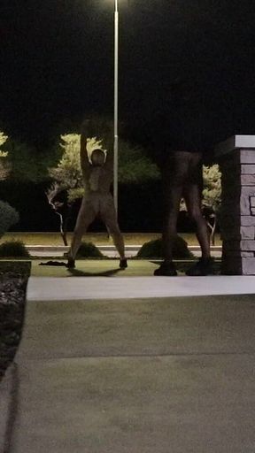 Thick BBW Wife Strips and Throw That Ass Back in Public! Badblondiemonroe