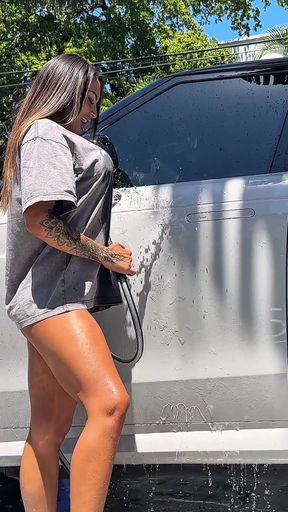 Filoufitt and Essy Gotback Hot Sex and Massive Cumshot