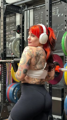 Gym buddy gets naughty during workout