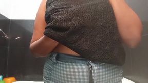 She She Plays Her Excited Pussy Well Her Well Excited