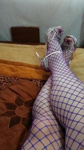 IN HEELS AND TIGHTS