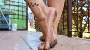 Dea Silvia feet adoration part B DIRTYFEET