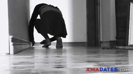 Nice ass upskirt in thongs Geiler Hintern mit String