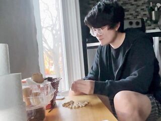 Cute Oriental Eat Nut