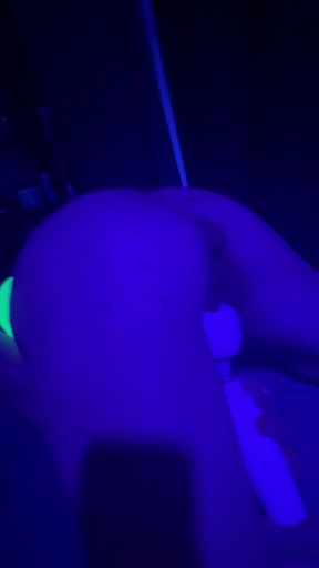 Sexy Stepmom Lets Go at the Club Behind Husbands Back
