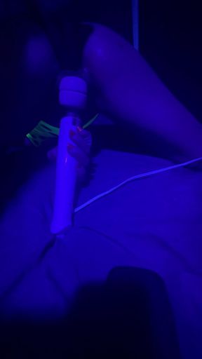 Sexy Stepmom Lets Go at the Club Behind Husbands Back