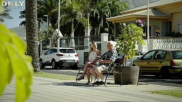 Voluptuous blonde Mary Monroe awesome sex with the rich guy by Only Gold Digger with Mary Monroe - FULL HD VERSION