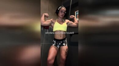 18yo Virgin’s First Black Cock Stretch Live