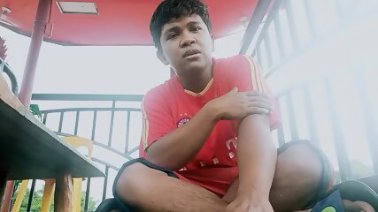 LaurenAlexis123 Go To Vlogging At Swimming Pool Reaction