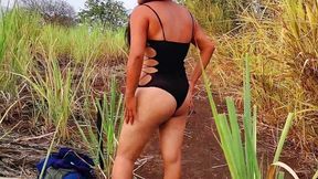 Virgin I am!!! I GIVE my virginity OUTDOORS and suck cock for the first time because I had never had a cock inside my virgin ass