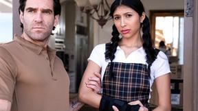 ”Teen stepdaughter always felt something between her & her step daddy”