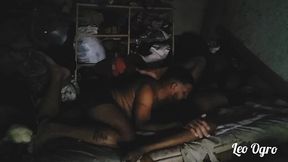 fui ajudar minha enteada arrumar a bagunca na casa da avo dela acabei fudendo ela. (nicoli fox)