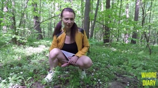 Naughty Girl Caught Pissing - Pee Public Outdoor