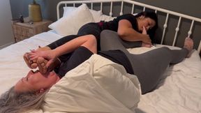 Girl-Girl Foot Worship with Ennie Cutie Toes 720p MP4