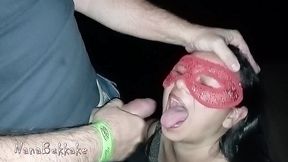 transei com um estranho no clube de swing sem camisinha e ele gozou na minha boca