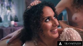 TRANSFIXED - Wild Bachelorette Turns Into Hot Threesome With Liv Revamped, Zariah Aura And Gray Perrier