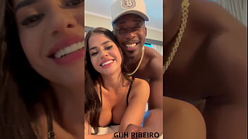 J&aacute_ pensou eu chupando sua Piroca assim ???