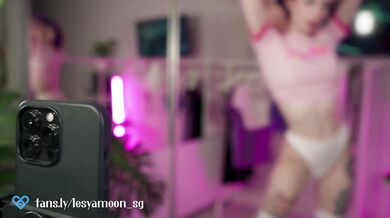 My stepbrother fucked me while I'm broadcasting. Sloppy blowjobed his big cock to get a hard fuck.