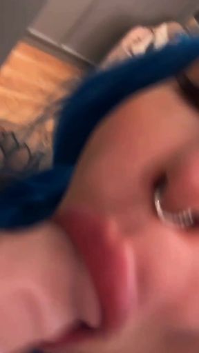 Hottest amateur GF flaunts her assets