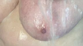 Mrs Mature Feet in the shower