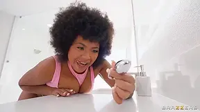 Avery Jane, Scott Nails And Sports Bra - Detecting Some Ass Of