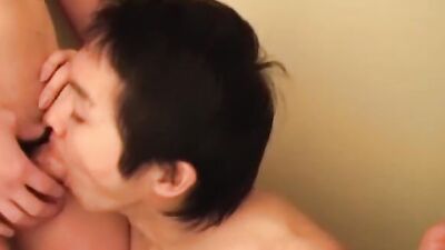 Bottom Hiromi Swallows Takeshi Hard Cock In 3some Handjob