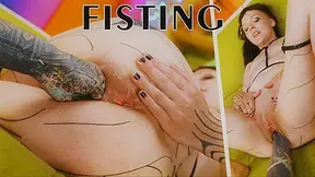 Tattoo Lesbian Gets Hard Fisted Till She Have A Real Orgasm