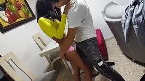 rica putica flaca latina culiando sin condon y bailando