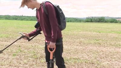 Stud Musy Pays A Stranger More Than He Metal Detector Does & He Agrees To Suck His Dick