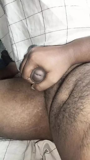 Shallu aunty Desi boobs sucking in home bathroom