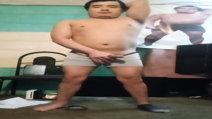 Jesus en boxer jalandose el pene avienta semen #128