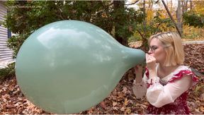 Blow to Pop outside with a 24'' Tuftex in color Willow