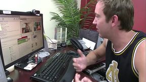 Vanessa Naughty Gets Her Pussy Fucked Live In A Chat Room