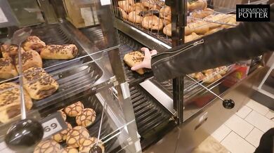 We visit Mallorca in Spain and strangers watch how i suck his cock. Vlog!