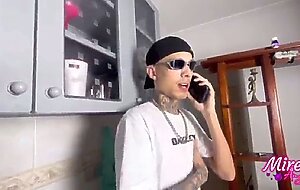 Meu primo venho arrumar o cano da pia , nao aguentou meteu o cano no buraco errado , pt