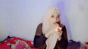 Indonesian Sissy Hijab Anal Virginity Lost