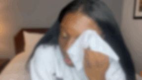 Sleepy Removing Makeup