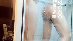 浪小辉老师满足金主富二代求刺激的心愿，爆操他 1