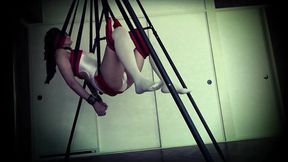Lady grabs off with toy and floating restraints