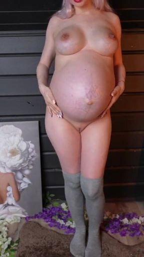 Pregnant Naked in Stockings